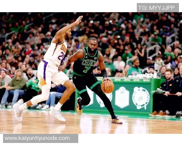 杰伦布朗强调比赛态度:全力以赴才配站上赛场 杰伦布朗强调比赛态度:全力以赴才配站上赛场